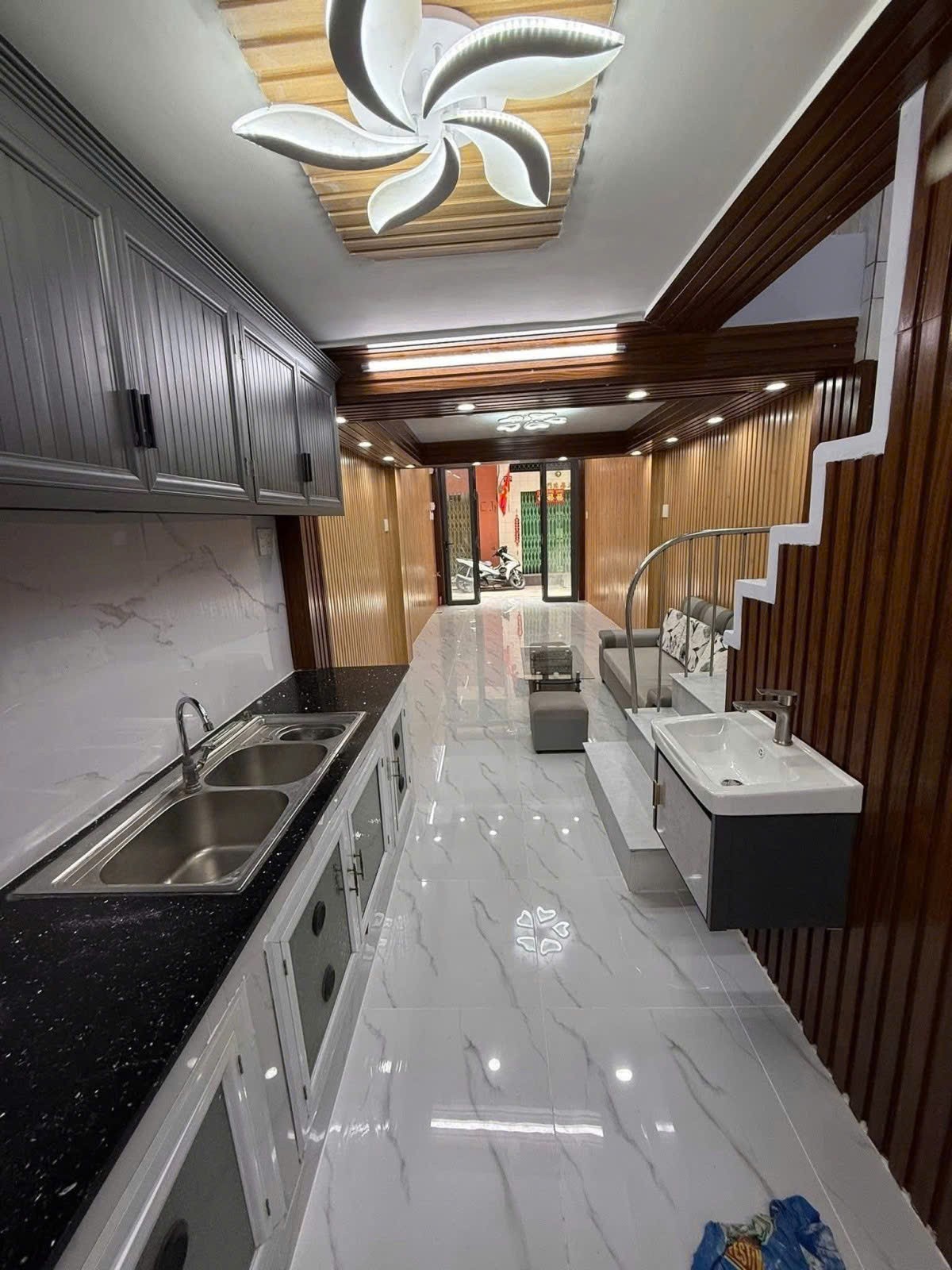 XÓM ĐẤT - Q11 - HXH 4M - DTSD 106M2 4 TẦNG 4 PN 3WC - GIÁ 5.98 TỶ 3