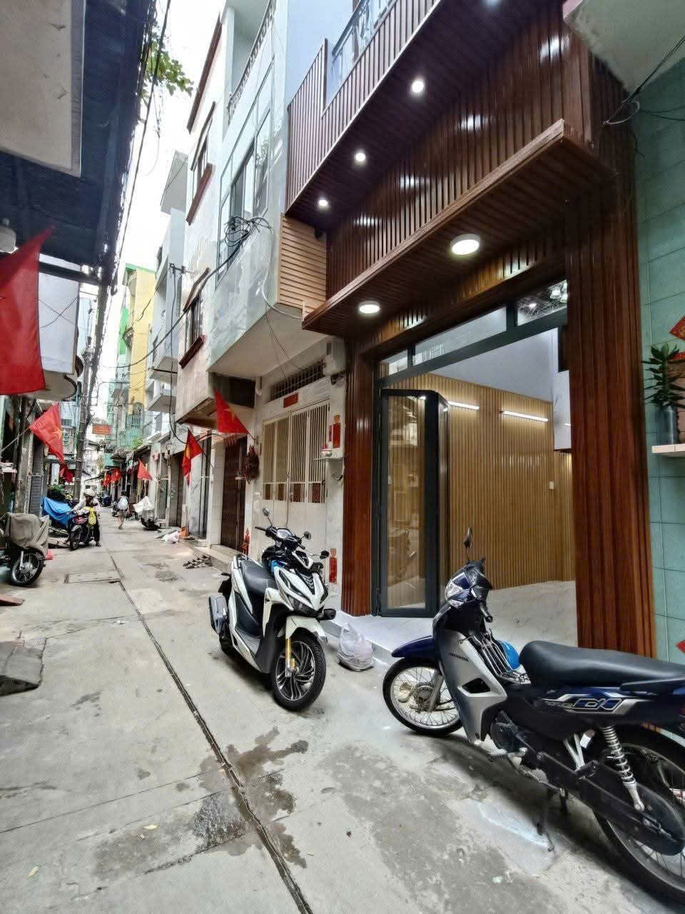 XÓM ĐẤT - Q11 - HXH 4M - DTSD 106M2 4 TẦNG 4 PN 3WC - GIÁ 5.98 TỶ 8