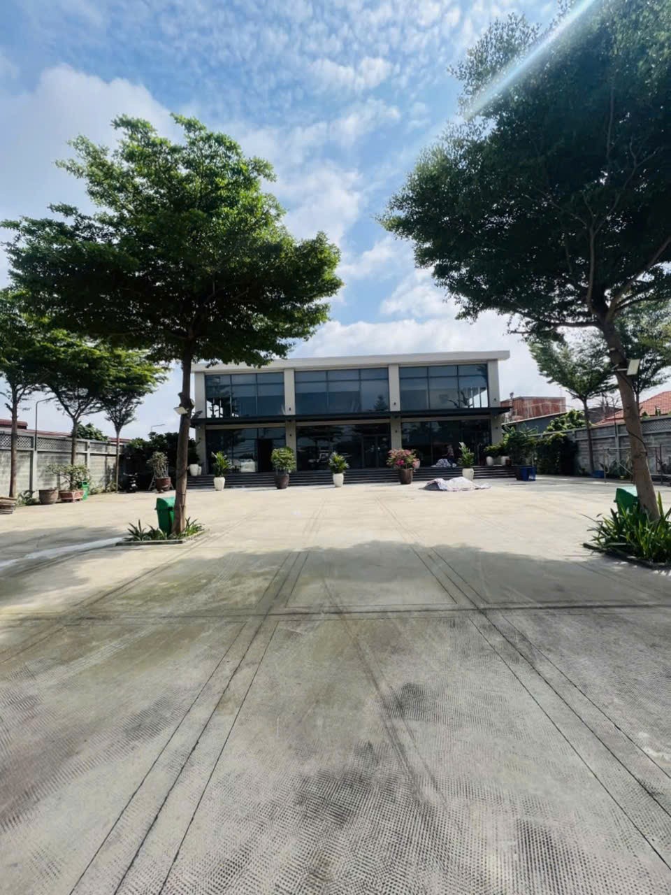 Cho thuê Đất Thủ Đức, Hồ Chí Minh, Diện tích 2800m², Giá 300 Triệu/tháng