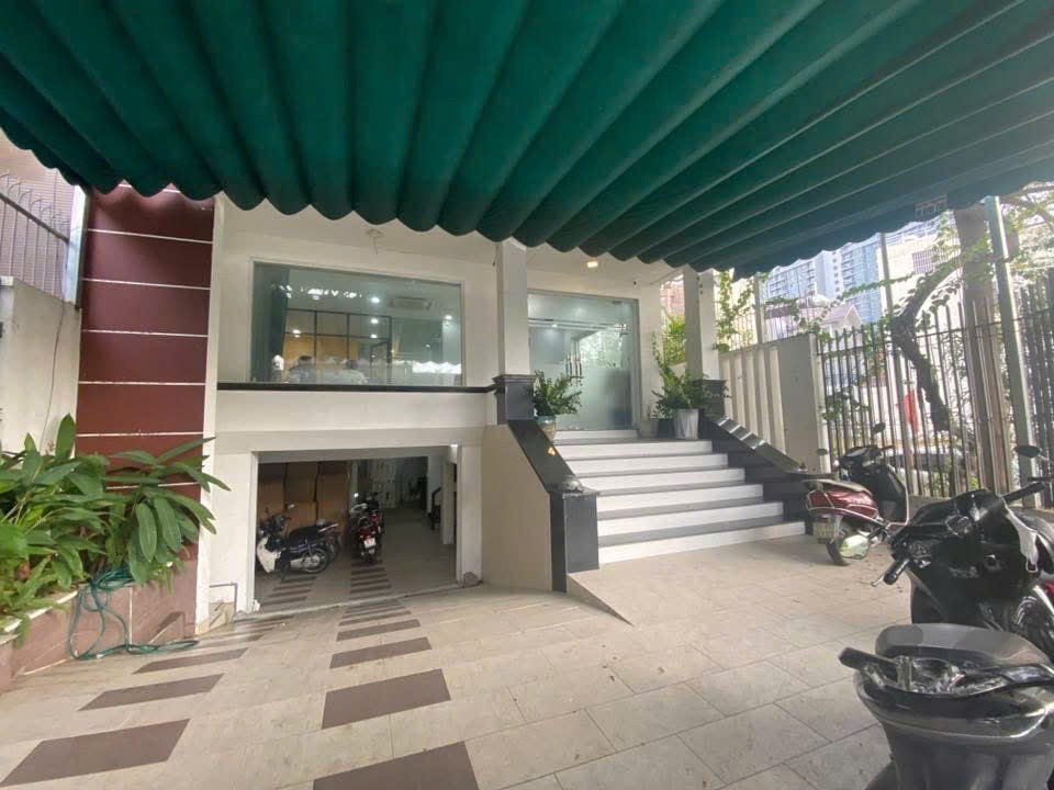 Cho thuê Biệt thự Phường Thạnh Mỹ Lợi, Quận 2, Diện tích 180m², Giá 85 Triệu/tháng 9