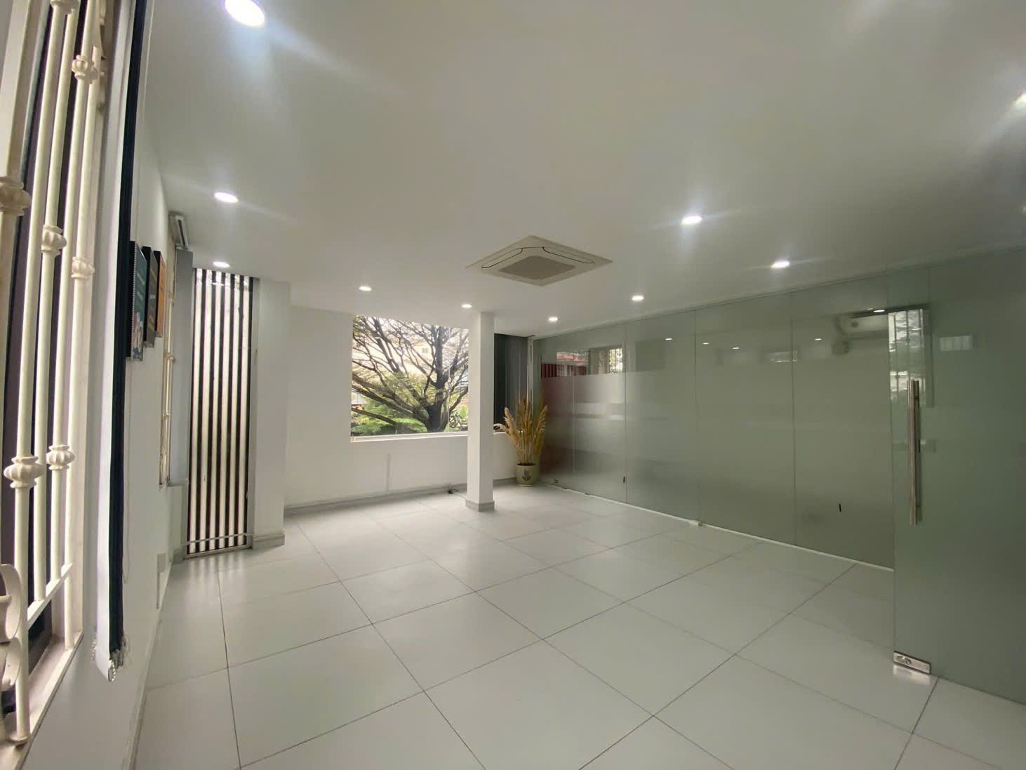 Cho thuê Biệt thự Phường Thạnh Mỹ Lợi, Quận 2, Diện tích 180m², Giá 85 Triệu/tháng