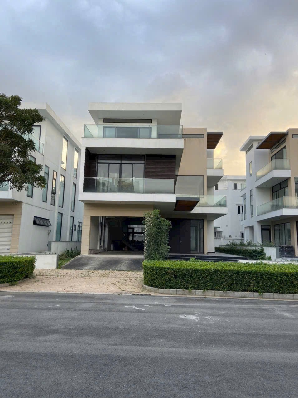 Cần bán Biệt thự Phường Thảo Điền, Quận 2, Diện tích 320m², Giá 32 Tỷ