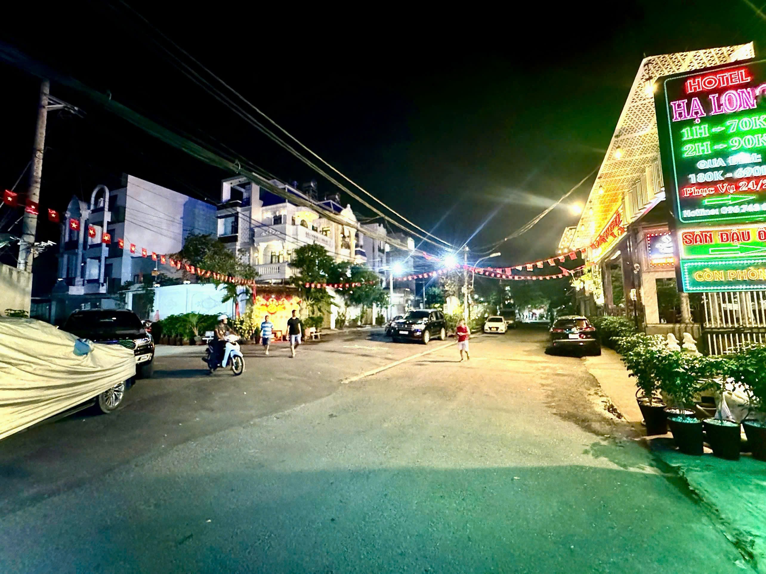 Cần bán Biệt thự Phường Linh Xuân, Thủ Đức, Diện tích 374m², Giá 13 Tỷ 25