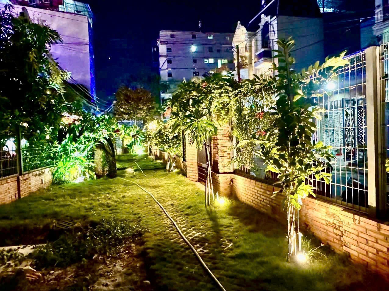 Cần bán Biệt thự Phường Linh Xuân, Thủ Đức, Diện tích 374m², Giá 13 Tỷ 11