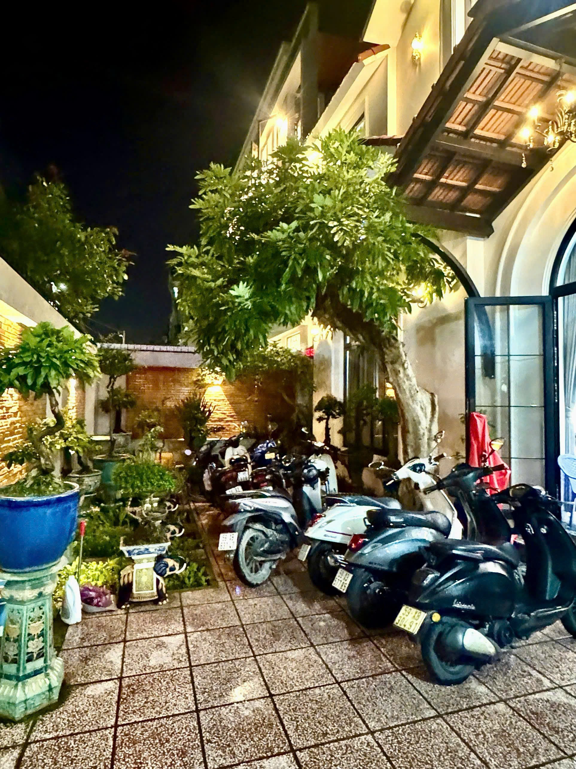 Cần bán Biệt thự Phường Linh Xuân, Thủ Đức, Diện tích 374m², Giá 13 Tỷ 6