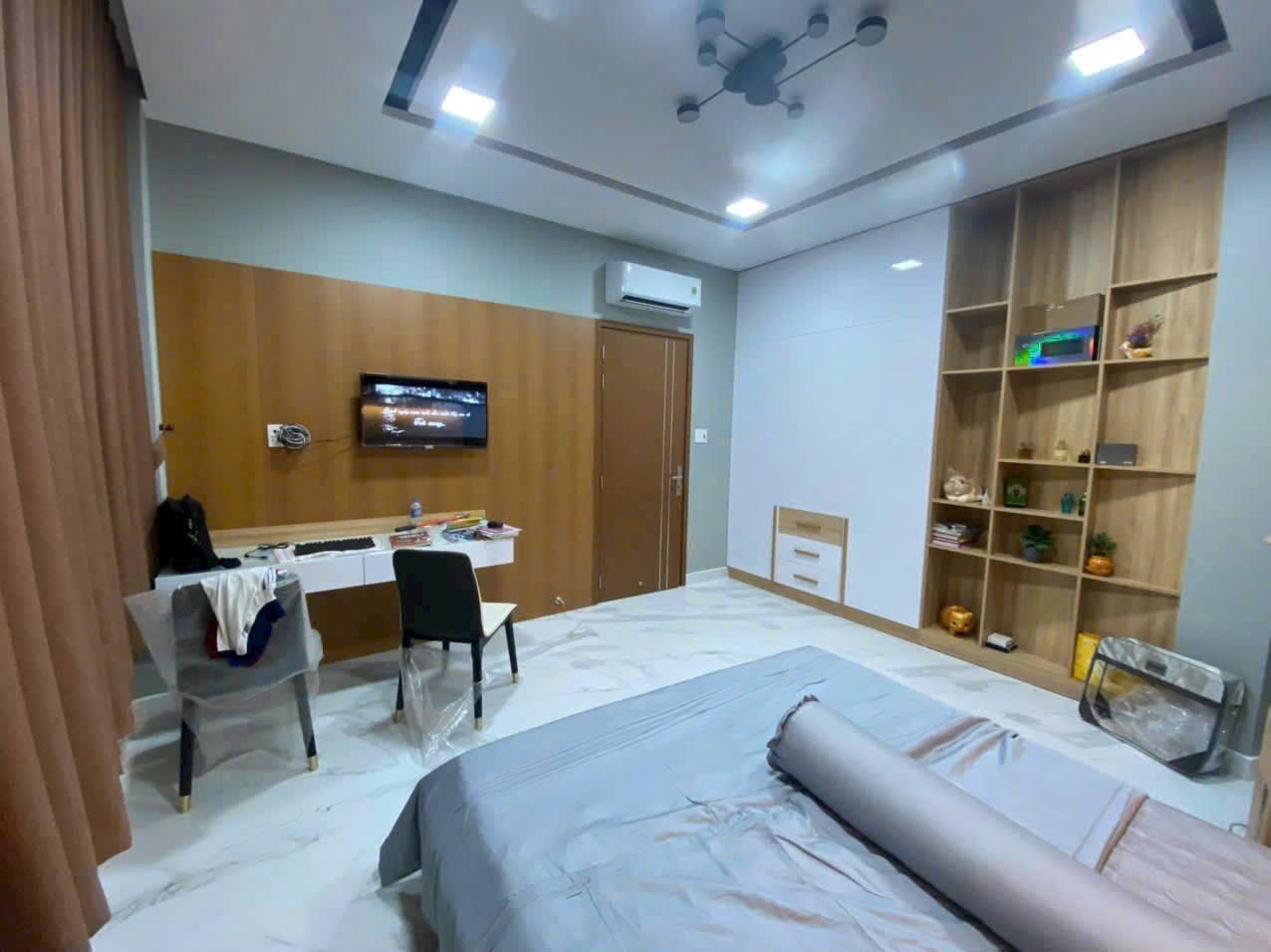 Nhà 3 mặt tiền mặt tiền Lý Thánh Tông, p Hiệp Tân dt 70m2 , 3 lầu , 4pn , 4wc giá 13 tỷ 12