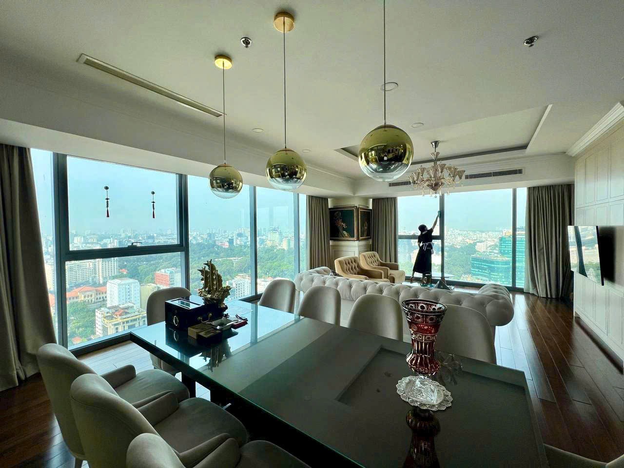 Cho thuê Căn hộ chung cư Phường Bến Nghé, Quận 1, Diện tích 220m², Giá Thương lượng