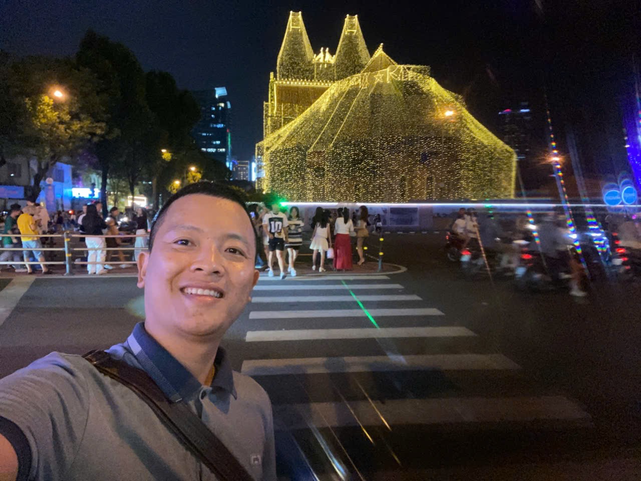 Cho thuê Căn hộ chung cư Phường Bến Nghé, Quận 1, Diện tích 220m², Giá Thương lượng 3