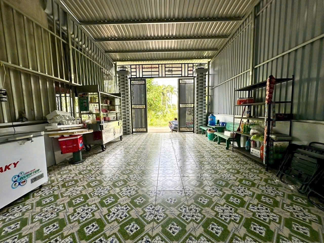 Bán nhà mặt tiền đường Bờ Cua , xã Phước Lợi, Bến Lức dt 110m2, 3pn, 2wc giá 2,9 tỷ 3