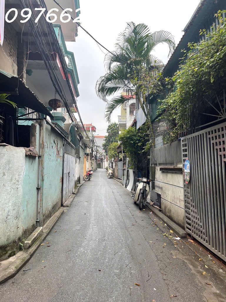 Bán nhà dân xây Thanh Am – Long Biên – 36,9m² – MT 3.5m – 3 tầng – Giá 5,55 tỷ – Ô tô đỗ cửa 2