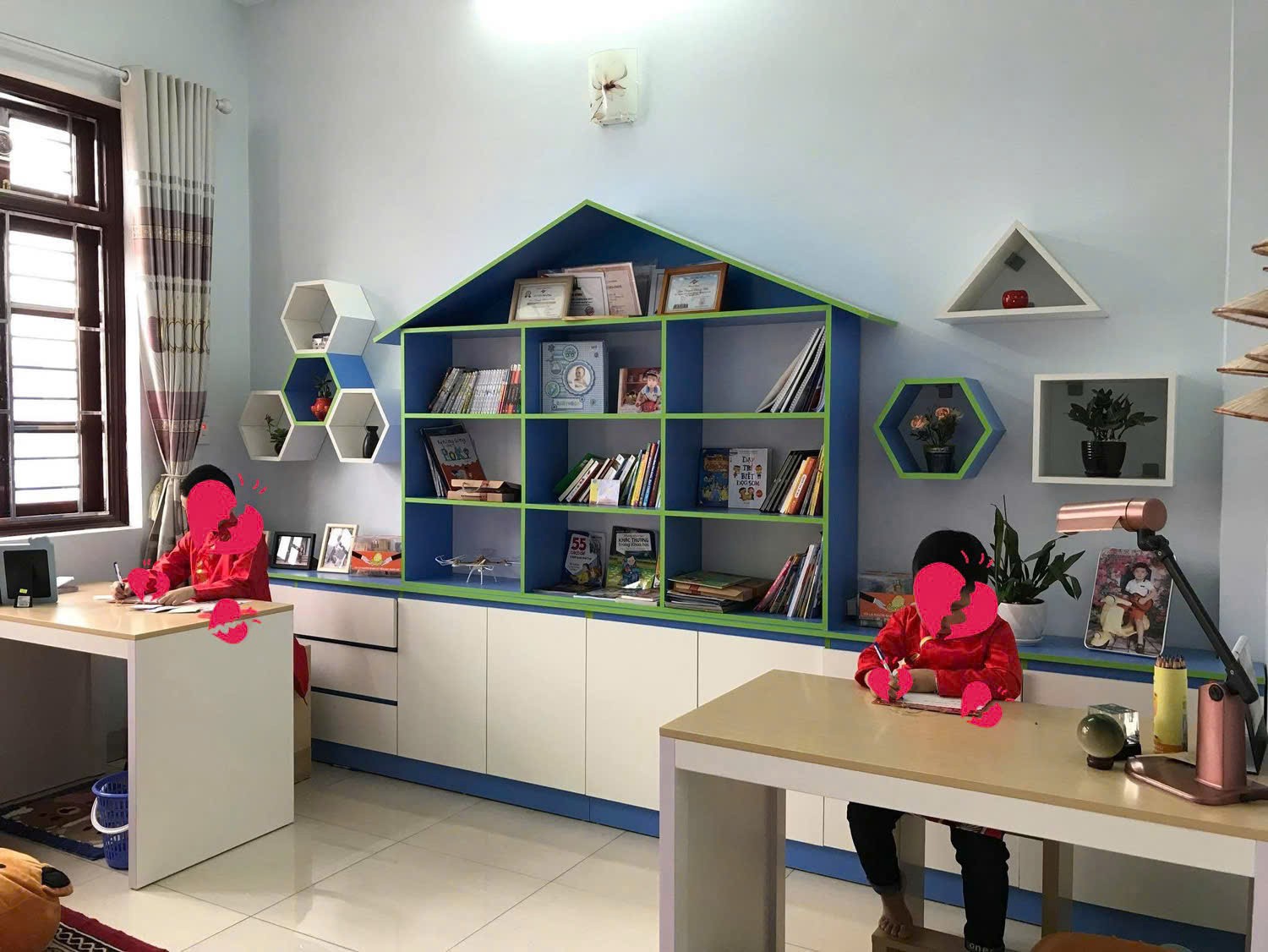 Cần tiền bán nhanh nhà 4 tầng khu đất dịch vụ dương nội cạnh Aeon Mall Hà Đông