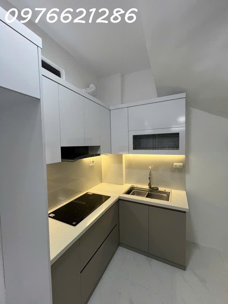 Bán nhà mới kính koong – Đức Giang – Long Biên – 30m² – MT 5m – 5 tầng – Giá 6,55 tỷ – 3 phòng 4