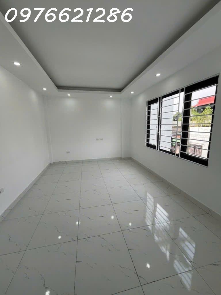 Bán nhà mới kính koong – Đức Giang – Long Biên – 30m² – MT 5m – 5 tầng – Giá 6,55 tỷ – 3 phòng 3