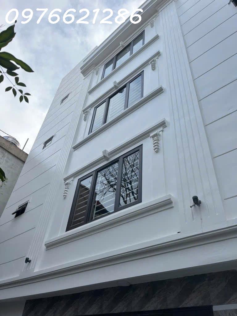 Bán nhà mới kính koong – Đức Giang – Long Biên – 30m² – MT 5m – 5 tầng – Giá 6,55 tỷ – 3 phòng