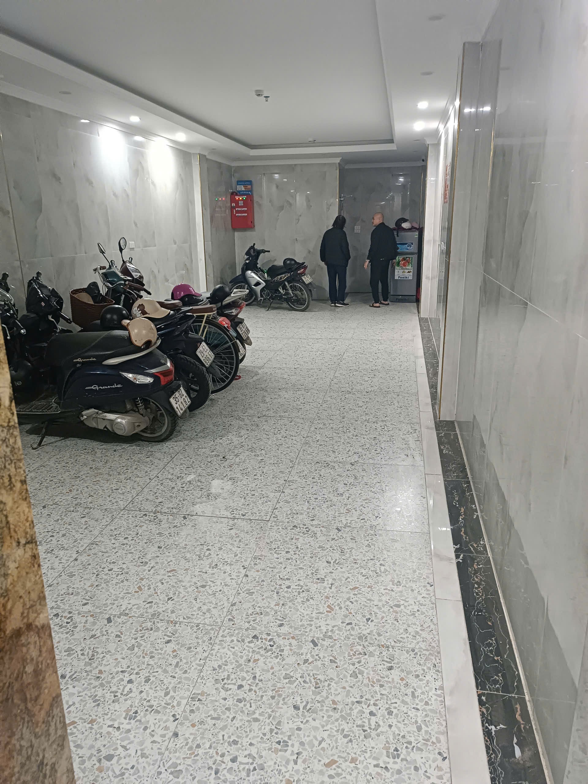 BÁN NHÀ mặt ngõ 6 Tầng - 120m2  Ngõ Tự Do, ô tô đỗ cửa - giá 40 tỷ 3