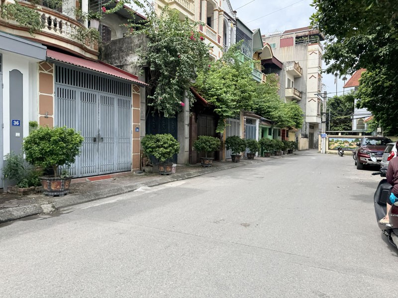 Chính chủ bán 85,1m2 nhà 3 tầng khu đấu giá S3 Việt Hưng. Nhà mới xây về ở được luôn 3