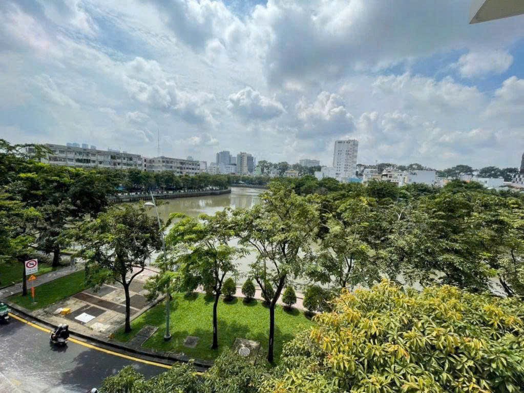 Cần bán Biệt thự Bình Thạnh, Hồ Chí Minh, Diện tích 180m², Giá 45 Tỷ 6