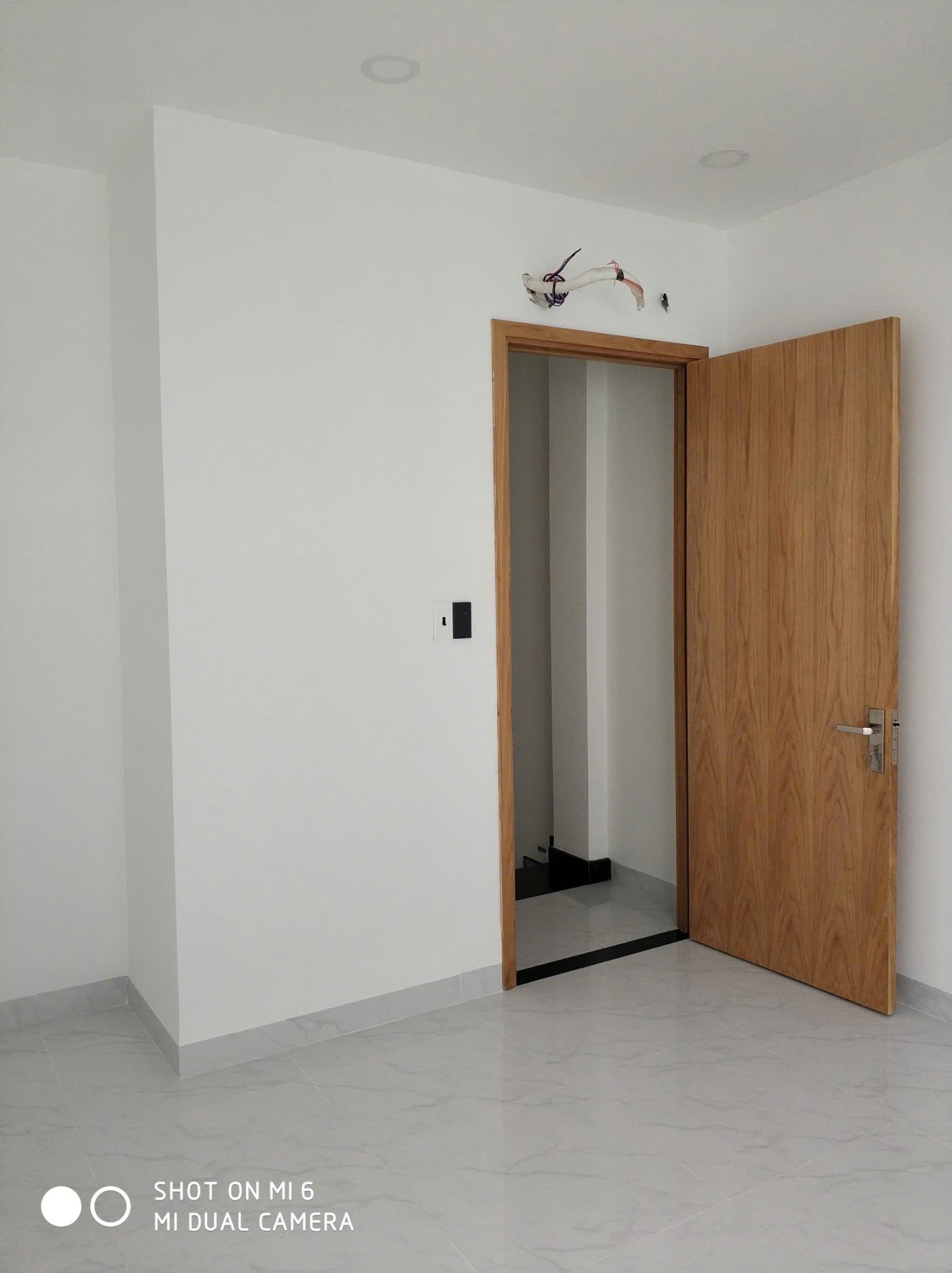 Cần bán Nhà mặt tiền Phường Phú Hữu, Quận 9, Diện tích 75m², Giá 11.3 Tỷ 5