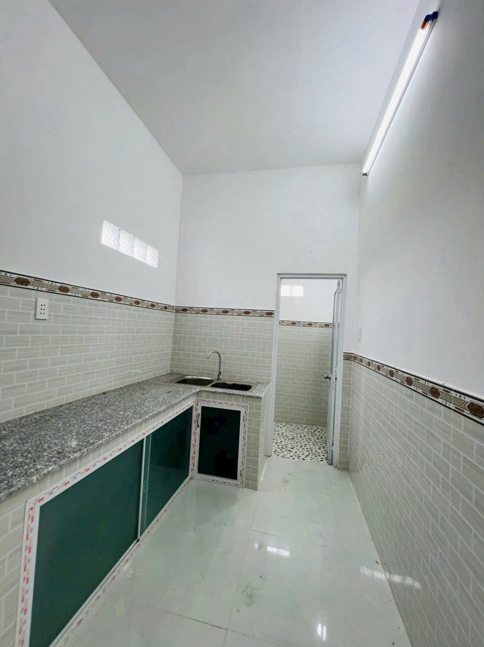 Bán nhà mới xây đường Chùa Thiên Mụ, xã Mỹ Lộc dt 83m2 thổ cư ,1 lầu, 3pn , 2wc giá 1,65 tỷ 2