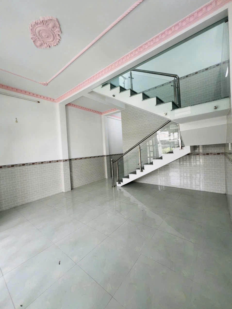 Bán nhà mới xây đường Chùa Thiên Mụ, xã Mỹ Lộc dt 83m2 thổ cư ,1 lầu, 3pn , 2wc giá 1,65 tỷ 6