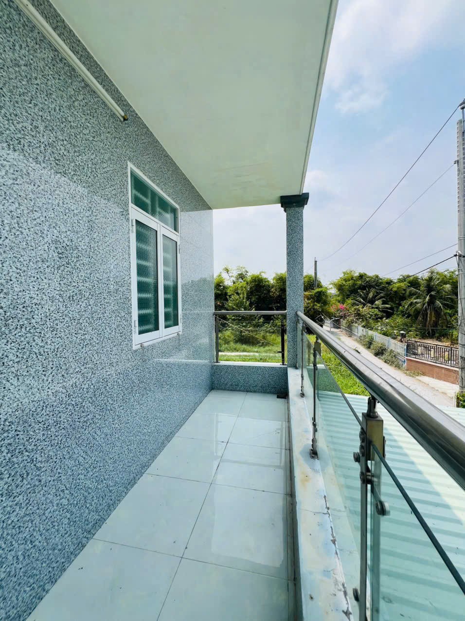 Bán nhà mới xây đường Chùa Thiên Mụ, xã Mỹ Lộc dt 83m2 thổ cư ,1 lầu, 3pn , 2wc giá 1,65 tỷ 7