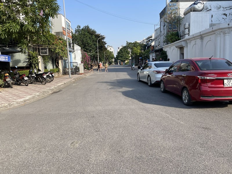 Tuyệt Phẩm 140m2 KĐT 31ha Trâu Quỳ: Góc VIP Nhất - Gần Hồ & UBND - Cộng Đồng Sếp Lớn Ở!