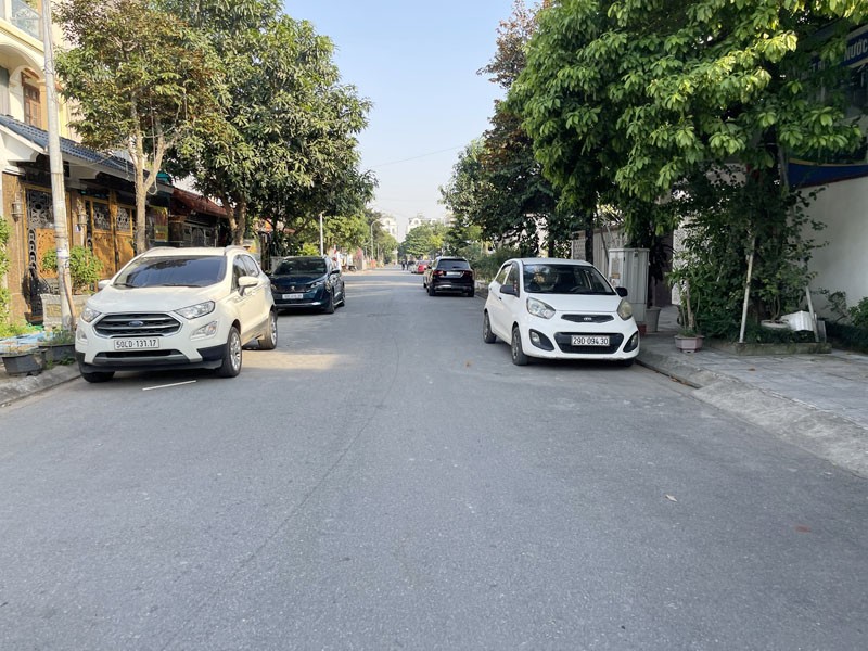 Tuyệt Phẩm 140m2 KĐT 31ha Trâu Quỳ: Góc VIP Nhất - Gần Hồ & UBND - Cộng Đồng Sếp Lớn Ở! 3