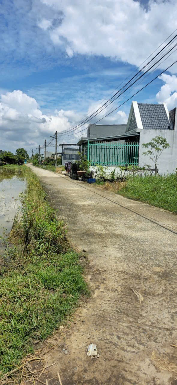 Bán 2 lô đất thổ cư Xóm Hốc Nghệ , xã Long Cang dt 150m2 giá 920 triệu / lô 7