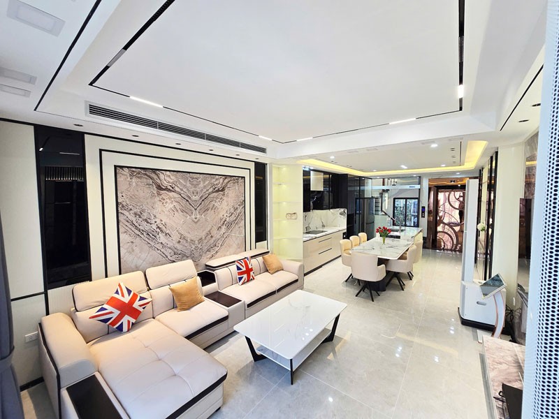 Cần bán 51,7m2 nhà 6 tầng, thoáng trước sau, thang máy tại TĐC Ngọc Thụy, Bồ Đề 2