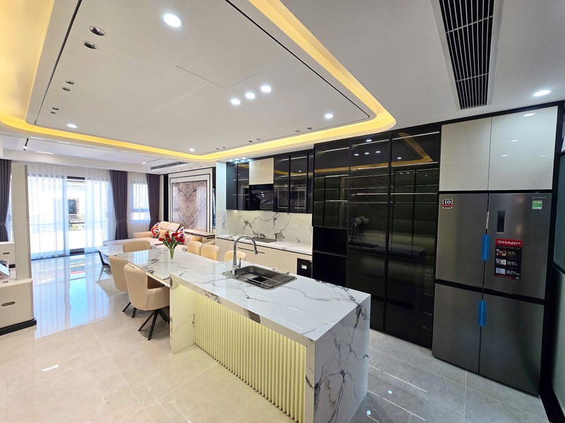 Cần bán 51,7m2 nhà 6 tầng, thoáng trước sau, thang máy tại TĐC Ngọc Thụy, Bồ Đề 5