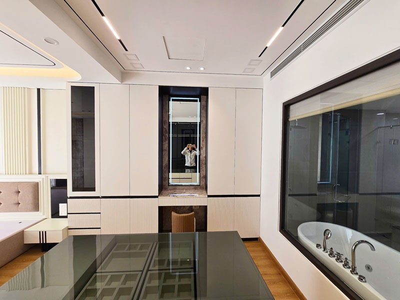 Cần bán 51,7m2 nhà 6 tầng, thoáng trước sau, thang máy tại TĐC Ngọc Thụy, Bồ Đề 9