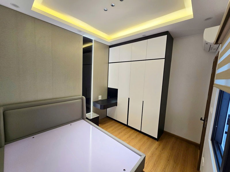 Cần bán 51,7m2 nhà 6 tầng, thoáng trước sau, thang máy tại TĐC Ngọc Thụy, Bồ Đề 12