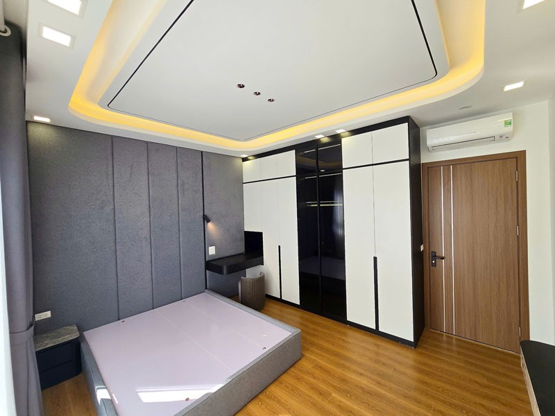 Cần bán 51,7m2 nhà 6 tầng, thoáng trước sau, thang máy tại TĐC Ngọc Thụy, Bồ Đề 13