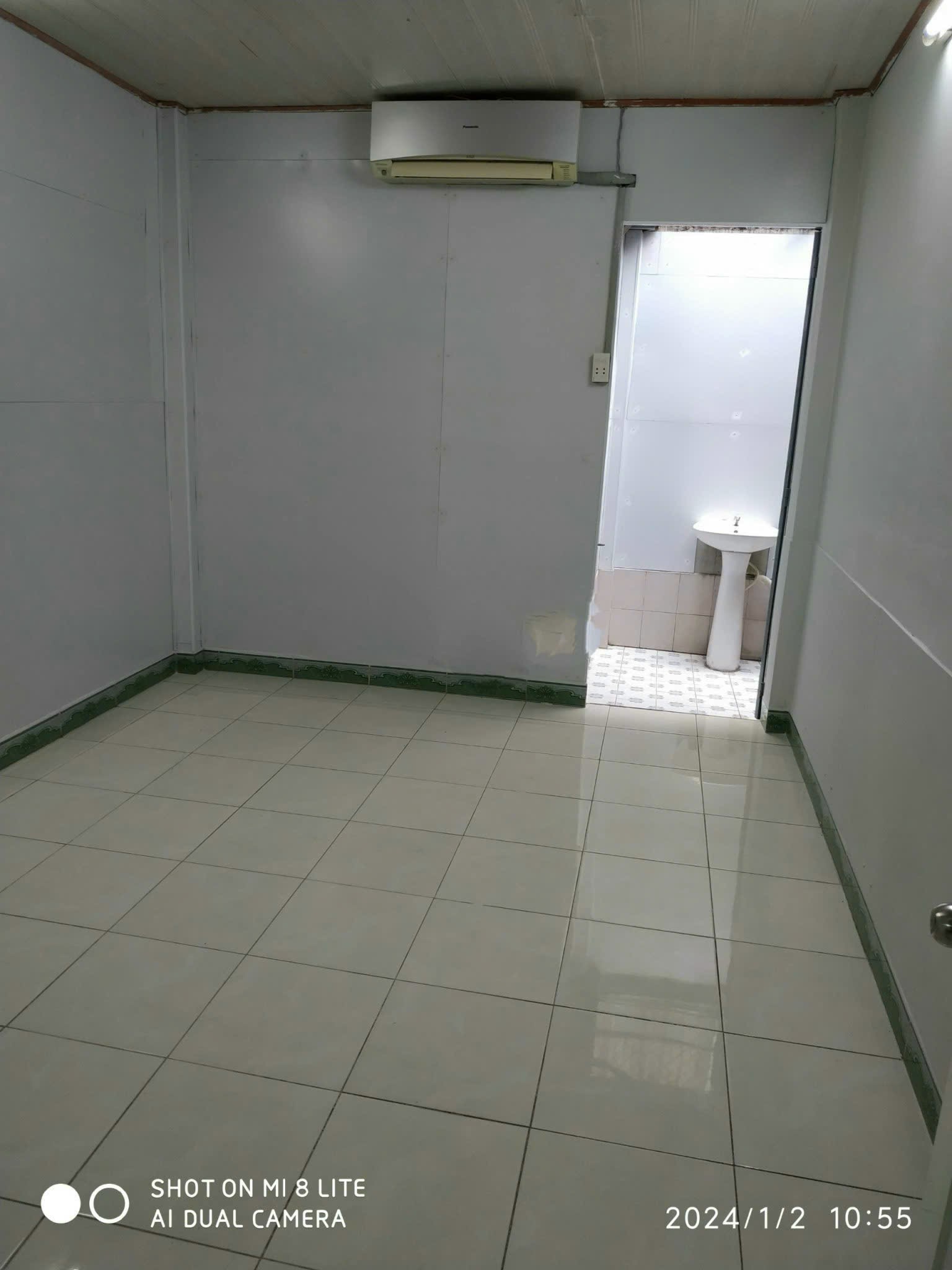 Cho thuê nhà đường số,Quận 7 dt 6x20m cấp 4 đẹp,2Pn giá 15 triệu