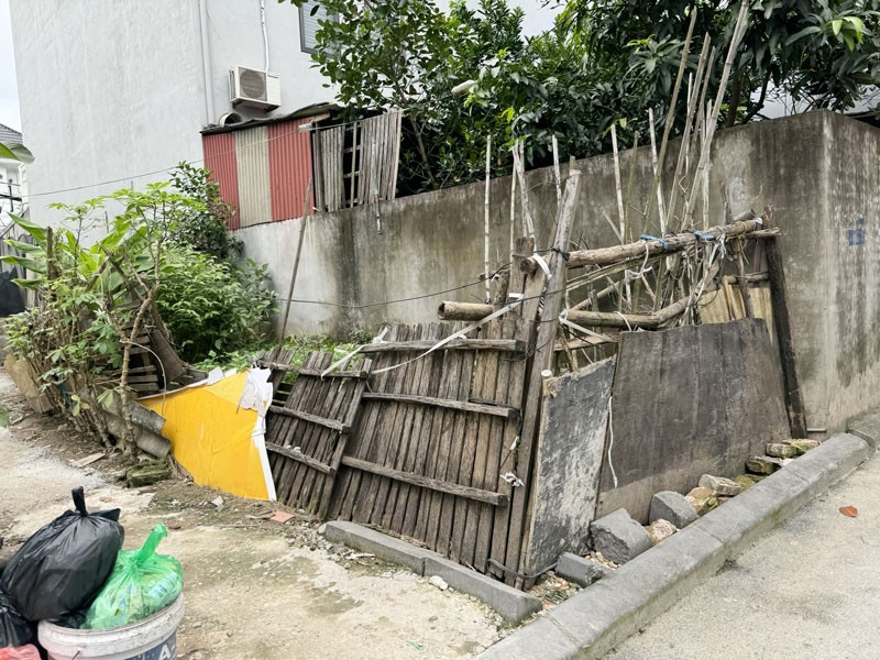 Cần bán 36,7m2 đất Kim Quan, Việt Hưng. Ngay cạnh chợ Kim Quan và trường học các cấp 2