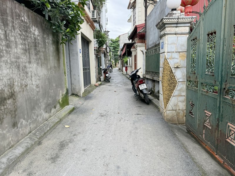 Cần bán 36,7m2 đất Kim Quan, Việt Hưng. Ngay cạnh chợ Kim Quan và trường học các cấp 4