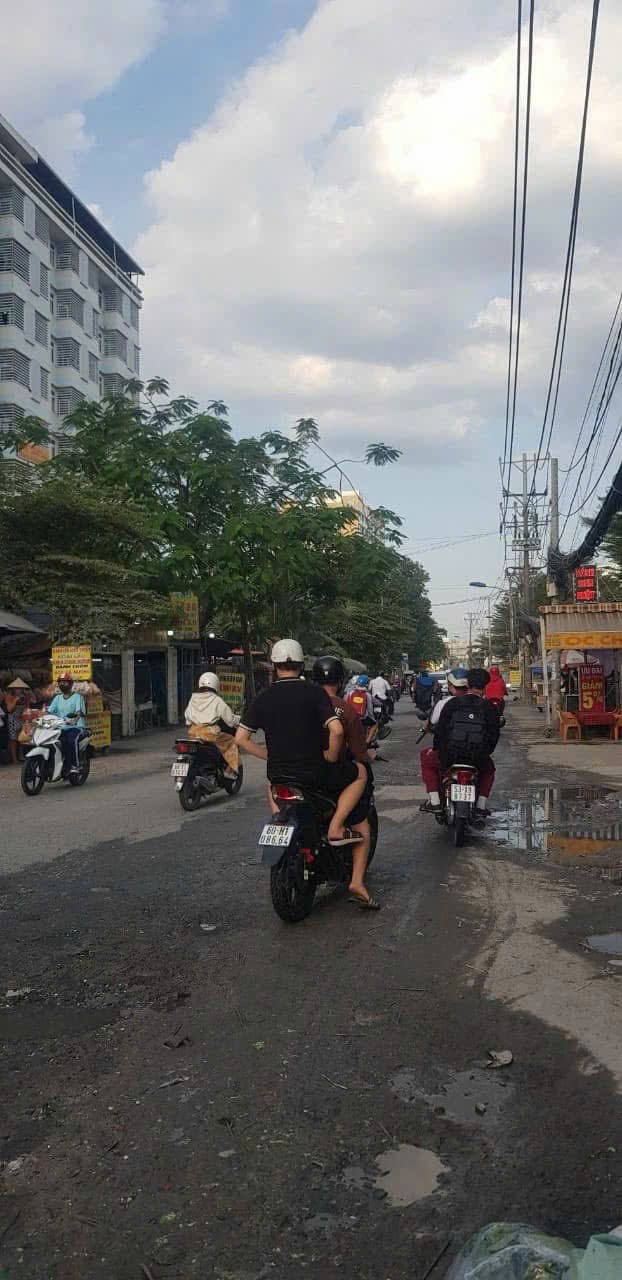 Cần bán Nhà mặt tiền Phường Phước Long B, Quận 9, Diện tích 102m², Giá 19.5 Tỷ