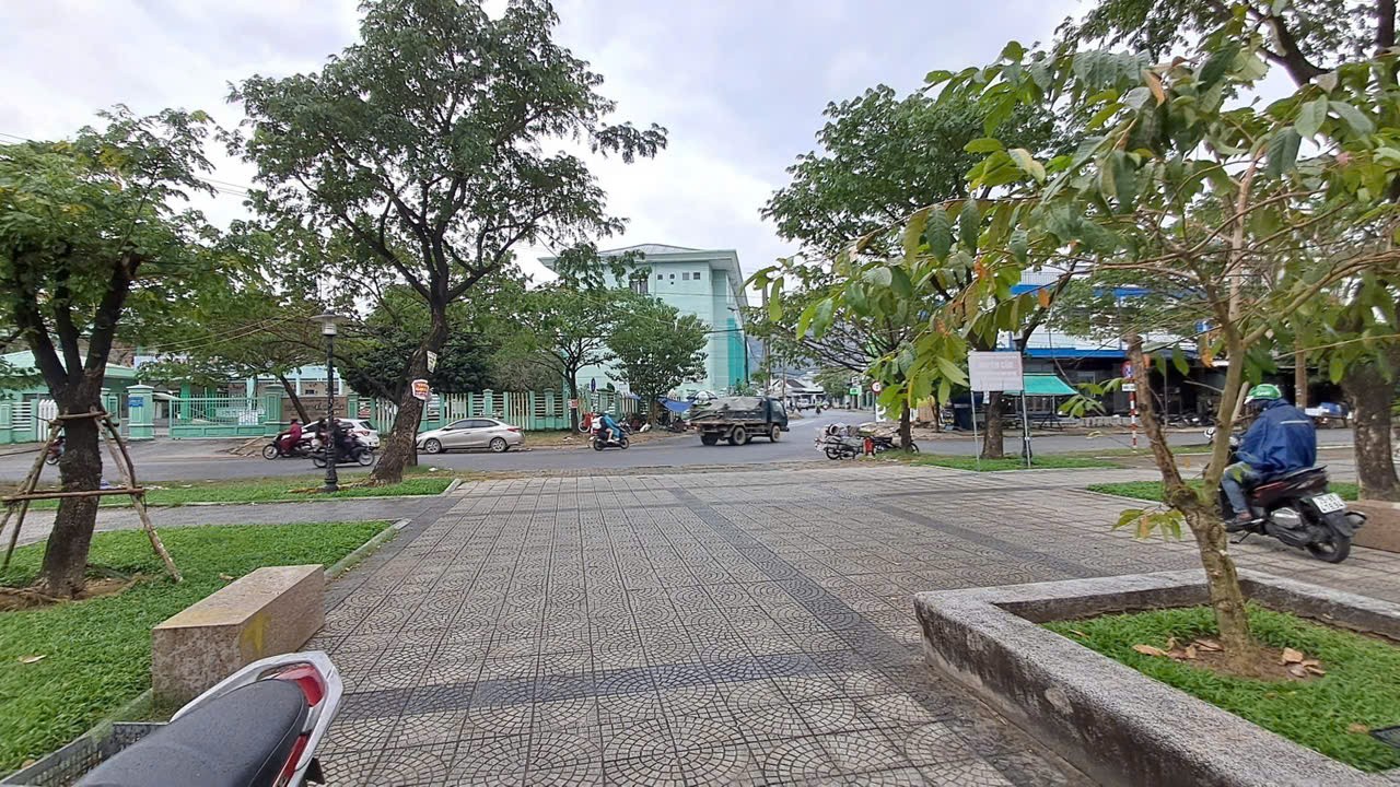 NGUYỄN HUY TƯỞNG- MẶT TIỀN 7M5- KINH DOANH TUYỆT ĐỈNH- MỞ CỬA RA TIỀN VÔ-  GIÁ NHÀ  KIỆT. 3