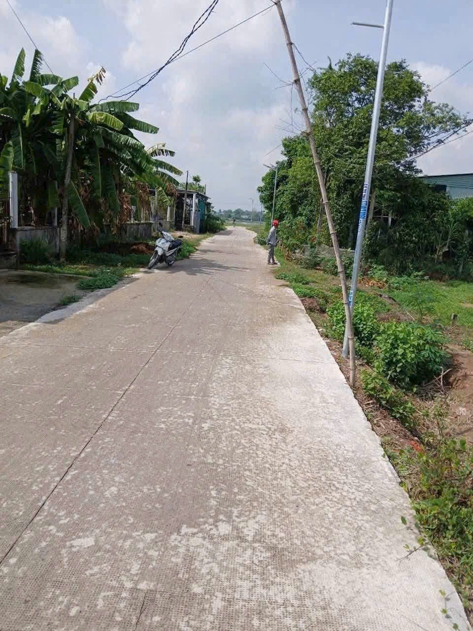 Bán đất thổ cư ấp Nhơn Hòa 1, xã Đức Hòa Thượng dt 365m2 đường beton 4m giá 1,4 tỷ