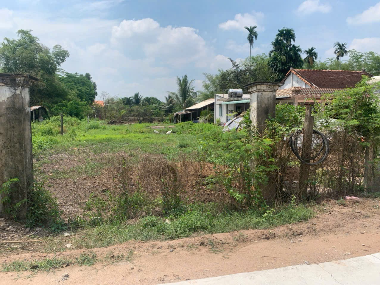 Bán đất thổ cư nở hậu 12m đường beton xã Đức Lập Hạ dt 517m2 giá 2,9 tỷ