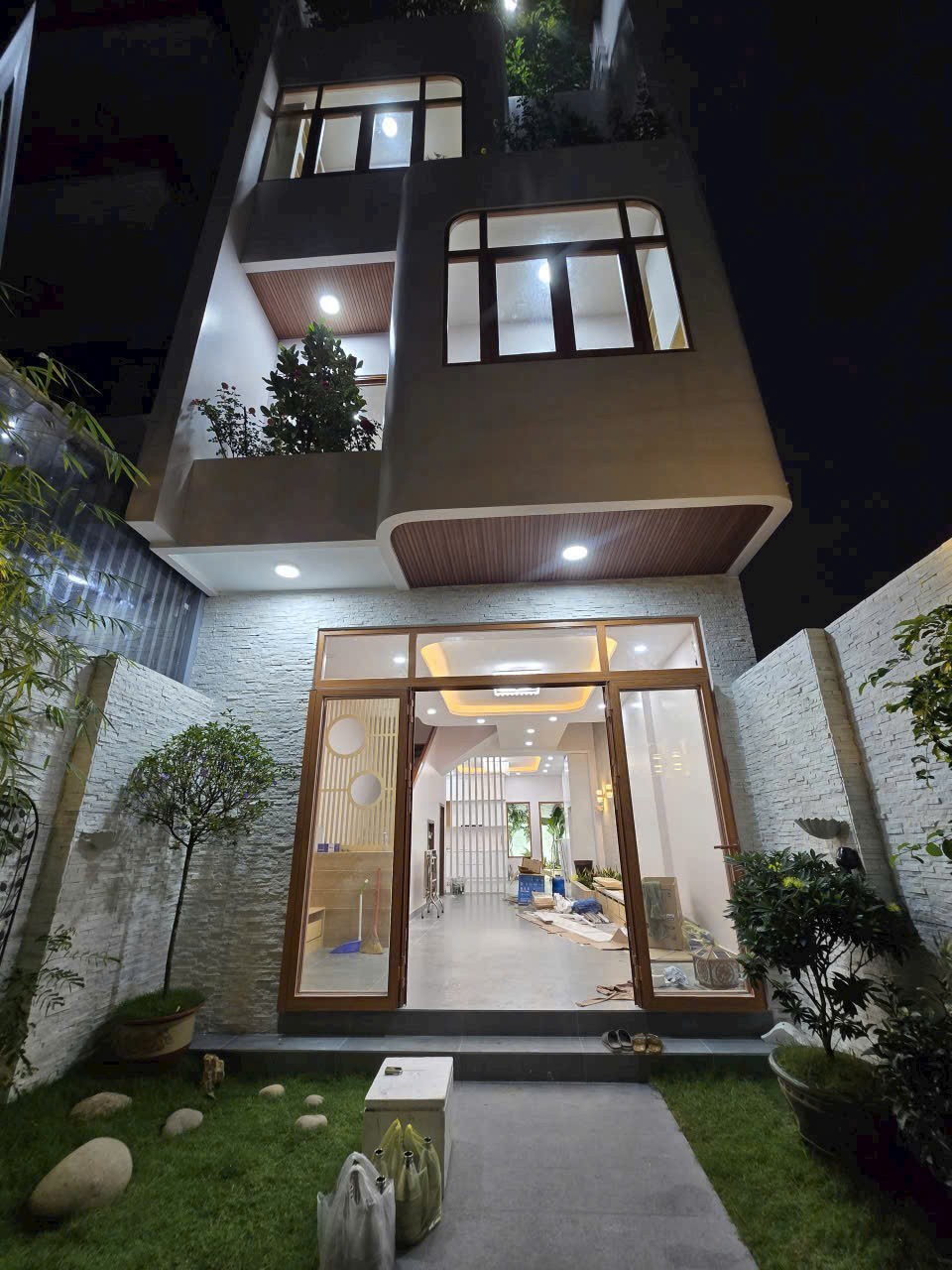 Bán nhà / Kênh Tham Lương, Bình Hưng Hòa dt 100m2 4 lầu 6pn, 6wc giá 10,5 tỷ 3