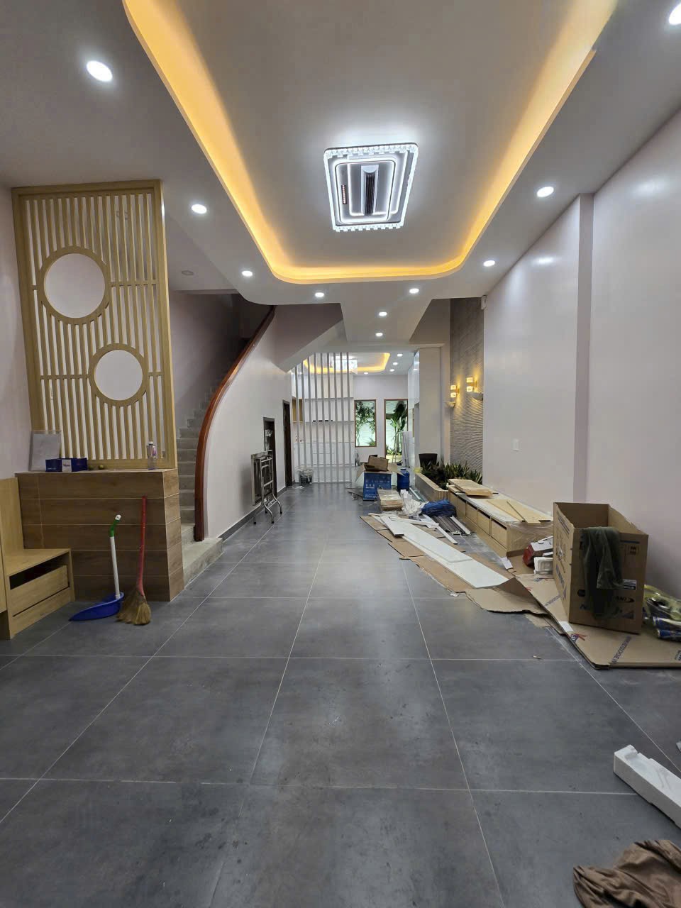 Bán nhà / Kênh Tham Lương, Bình Hưng Hòa dt 100m2 4 lầu 6pn, 6wc giá 10,5 tỷ 6