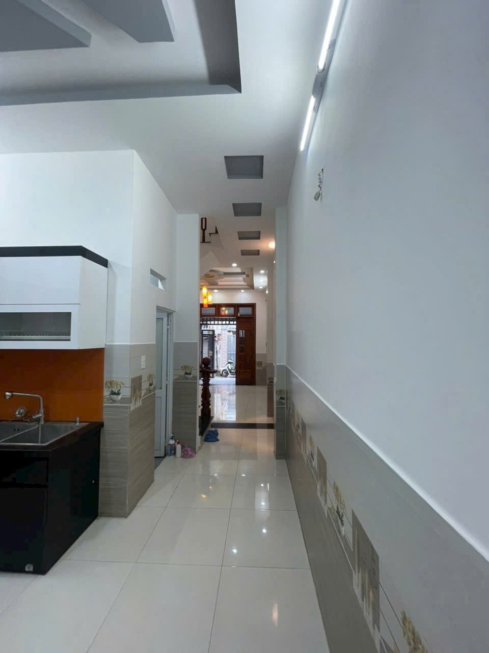 BÁn nhà to hẻm Liên Khu 5-6 dt 68m2 , 2 lầu , 4pn , 3wc giá 5,25 tỷ 3