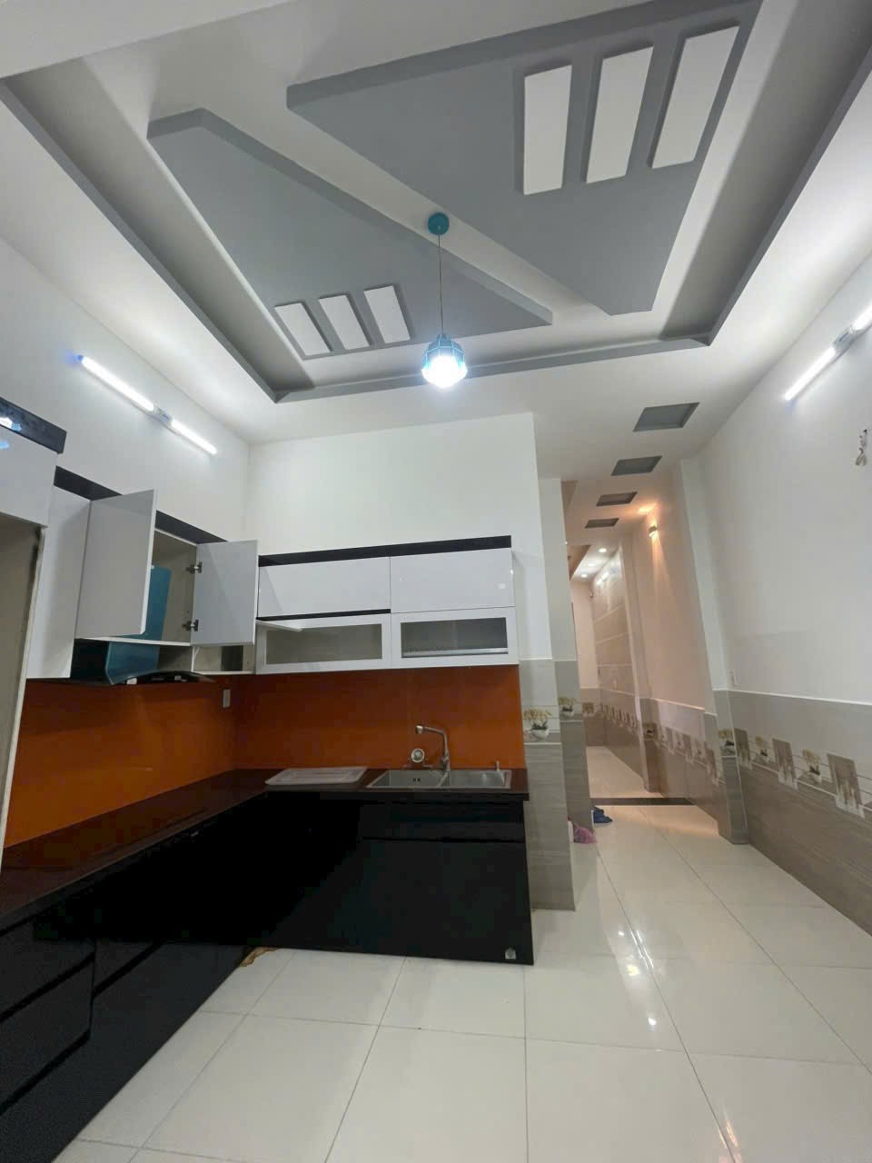 BÁn nhà to hẻm Liên Khu 5-6 dt 68m2 , 2 lầu , 4pn , 3wc giá 5,25 tỷ 5