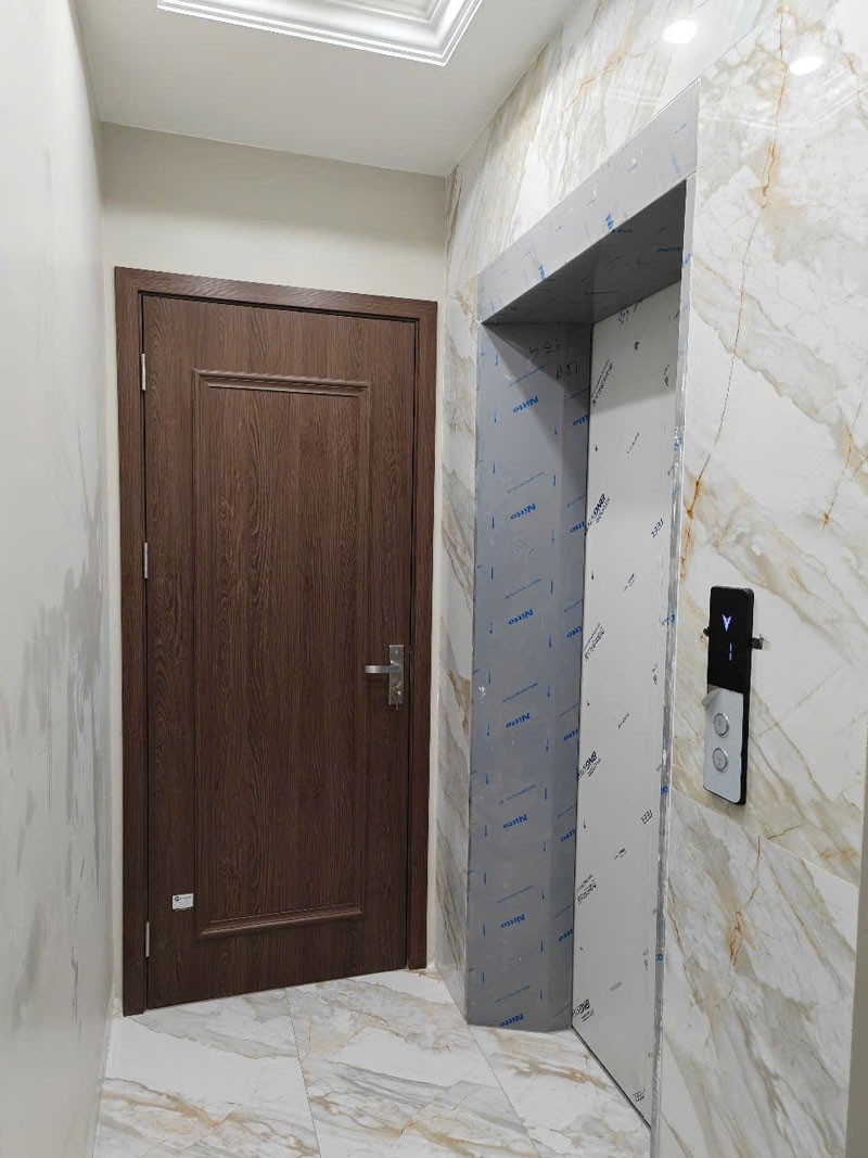 Cần bán căn góc 40m2 nhà 6 tầng, thang máy, ngõ 63/59 Đường Cổ Linh. Cách 200m ra hồ Ben 7