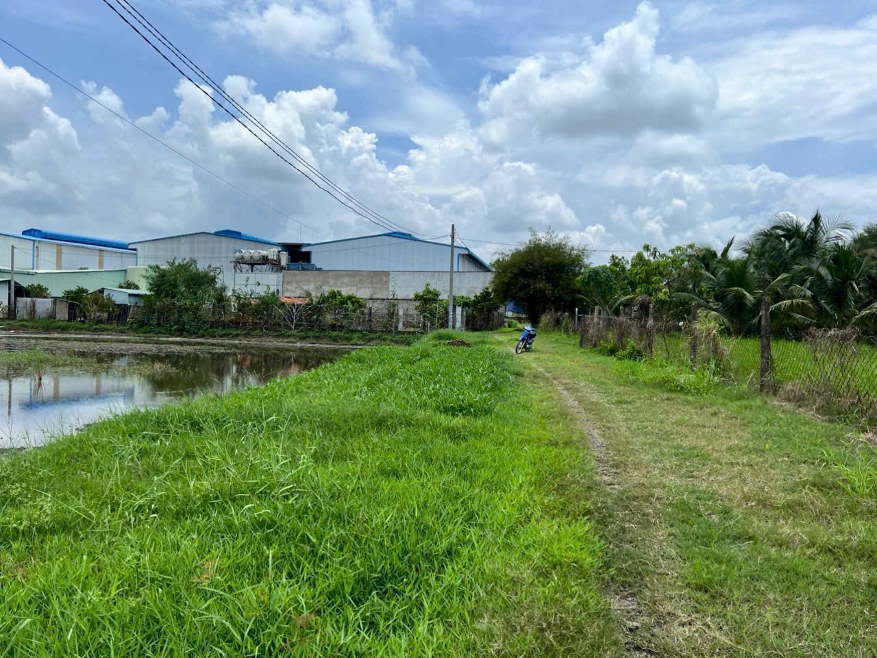 Bán đất thổ cư giá rẻ xã Đức Hòa Thượng dt 380m2 giá 950 triệu 4