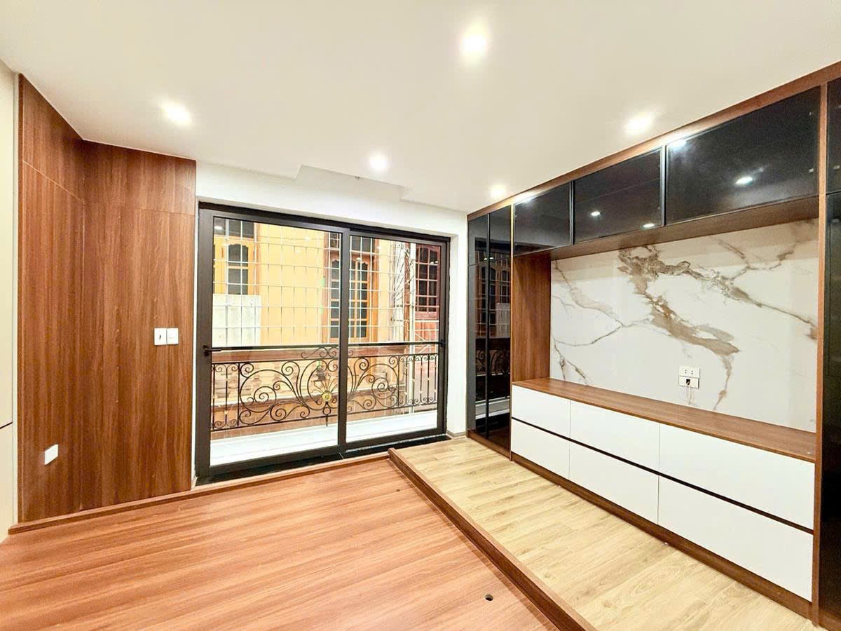 Cần bán Nhà mặt tiền đường Vương Thừa Vũ, Phường Khương Trung, Diện tích 44m², Giá 13.8 Tỷ