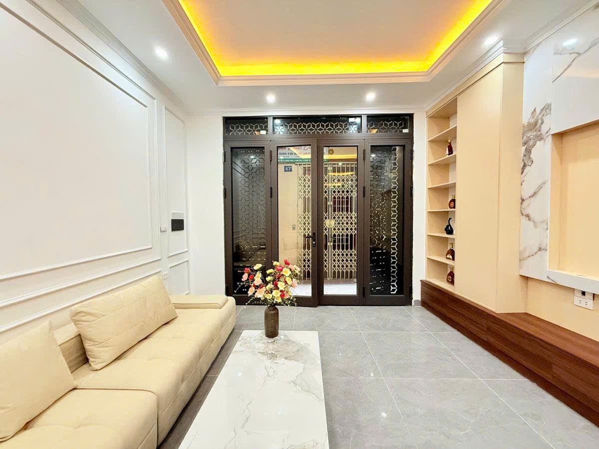 Cần bán Nhà mặt tiền đường Vương Thừa Vũ, Phường Khương Trung, Diện tích 44m², Giá 13.8 Tỷ 2