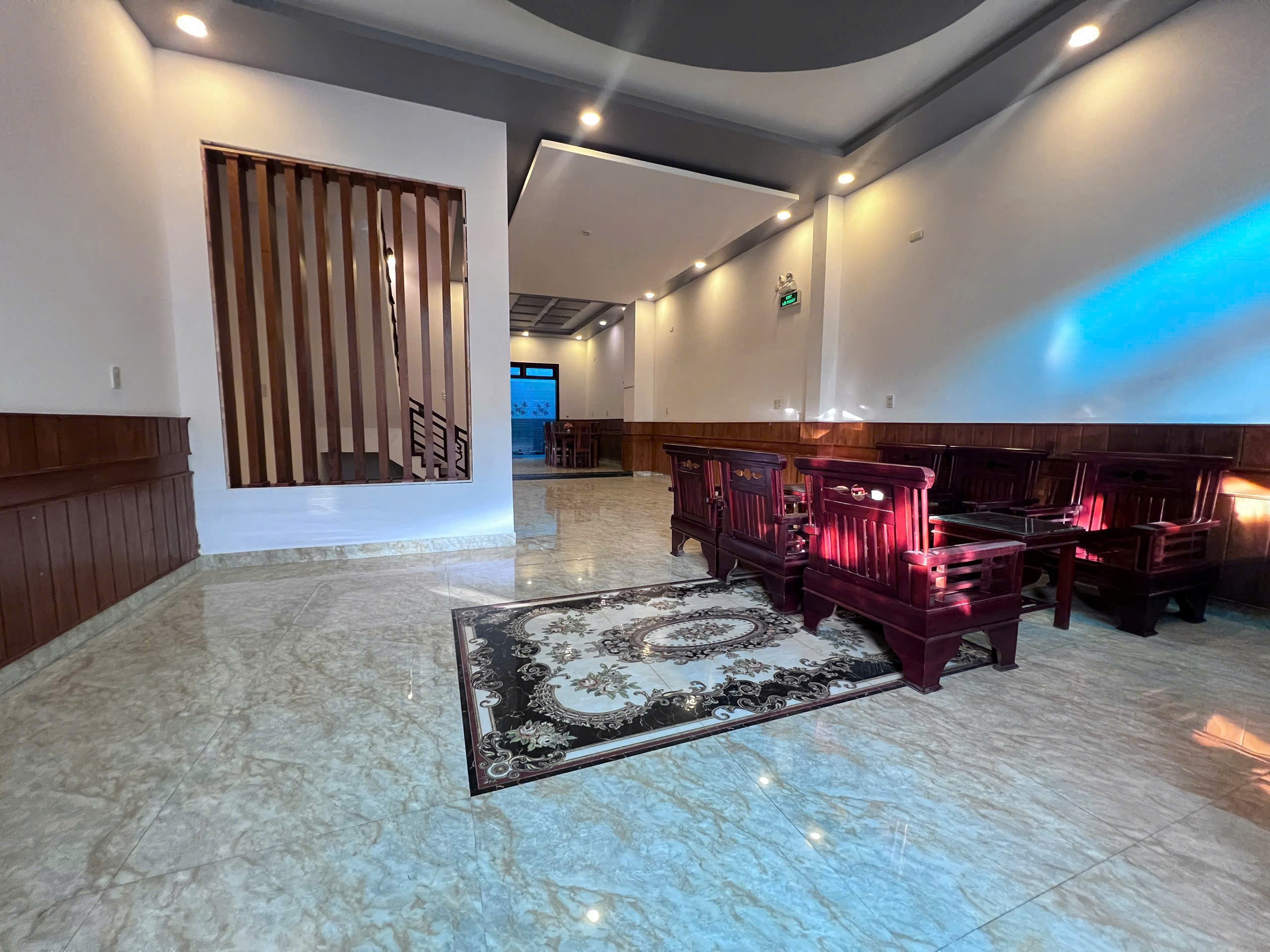 BÁN NHÀ 3 TẦNG KINH DOANH NGAY GIỮA KHU VĨNH ĐIỀM TRUNG SẦM UẤT. 5