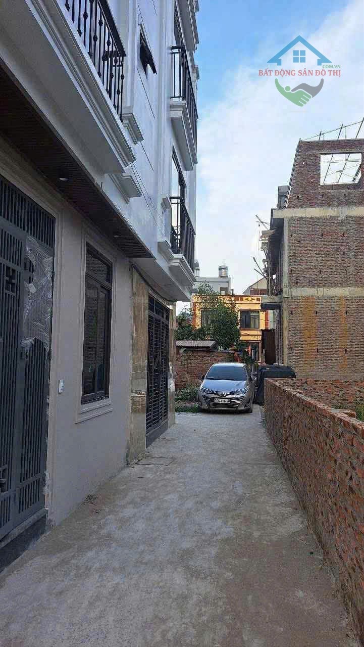 Bán đất Thôn Chợ Bình Minh Thanh Oai, 42m2 vuông vắn, ô tô đỗ gần, Khu đông dân cư 5